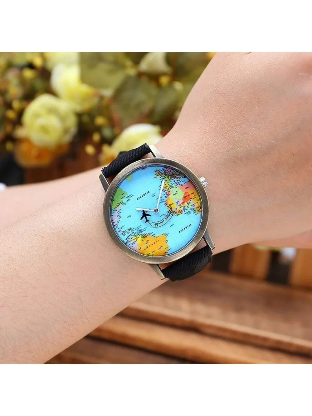Unisex Black Quartz Leather Band Retro Bronze Case Global Travel World Map Watch